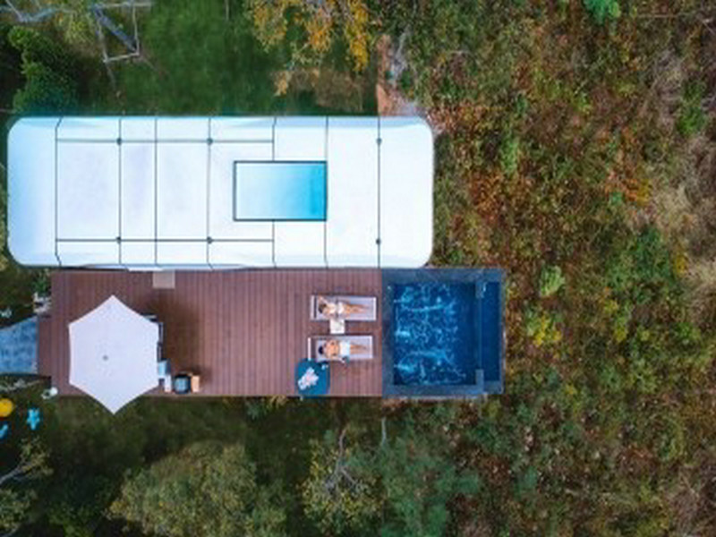 Innovative Affordable prefab glass homes with green roof