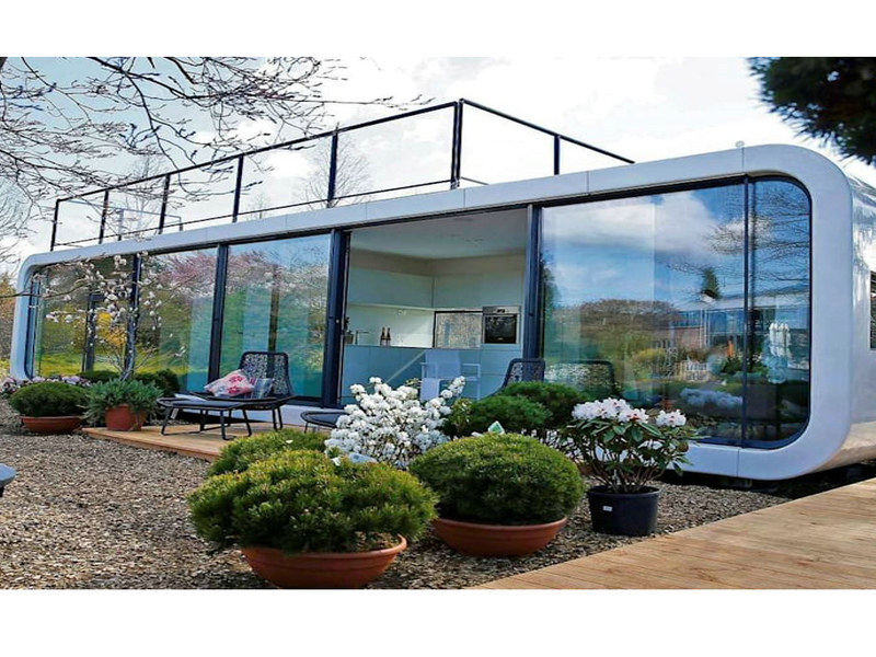 Compact Sustainable prefab glass homes classes with hot tubs